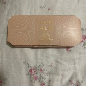 Kayali perfume discovery set